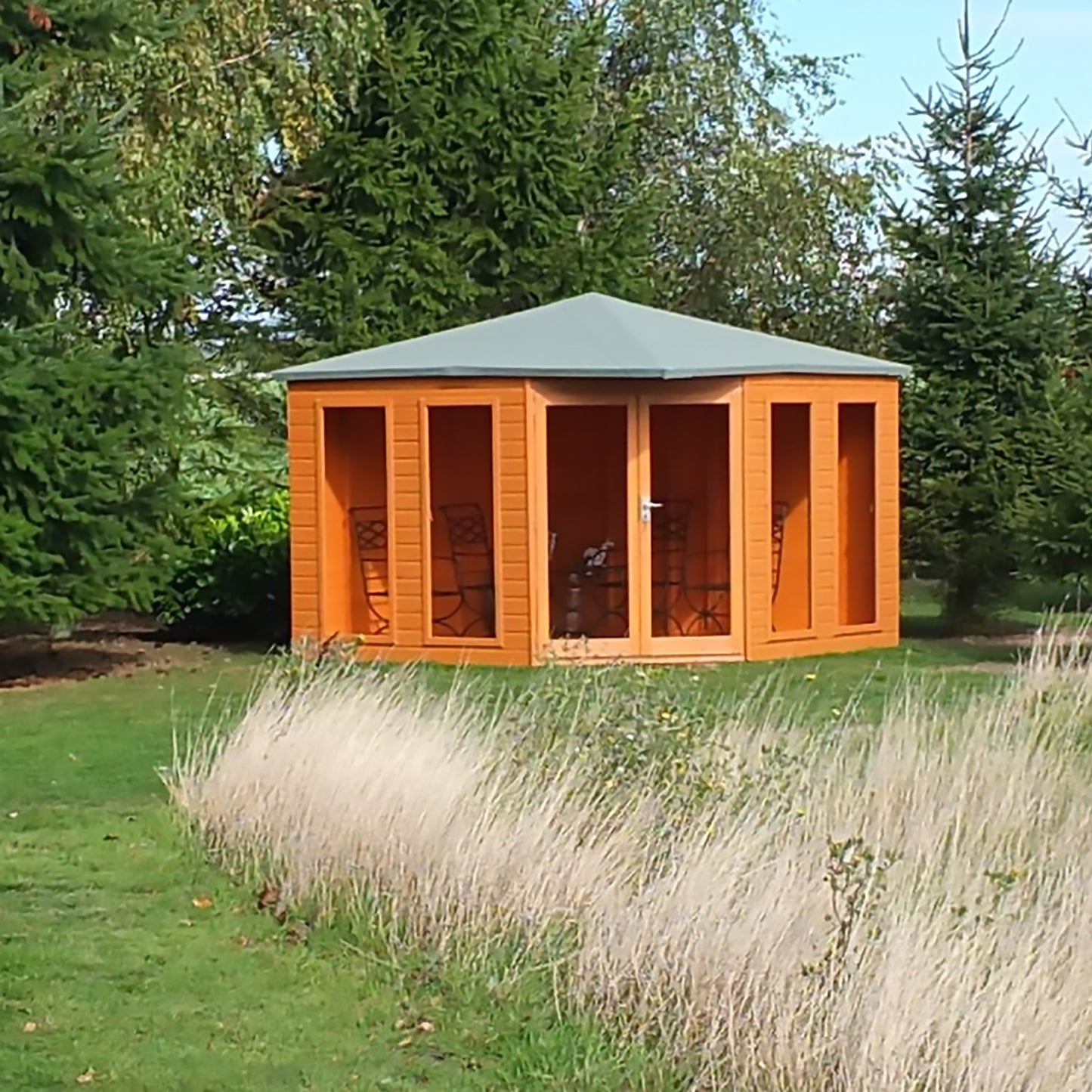 Shire Larkspur 10' x 10' Summer House